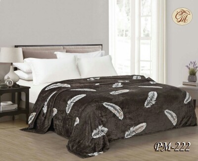 Флісовий плед "Перо на коричневому фоні" 200х220 см.