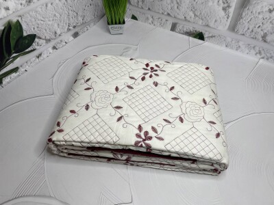 Покривало стьобане + 2 наволочки 50х70 см. 220х240 см. "Бордовий"