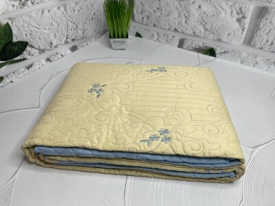 Покривало стьобане + 2 наволочки 50х70 см. 220х240 см. "Блакитний"